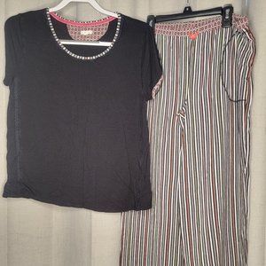 Womens Pajama set Size Medium